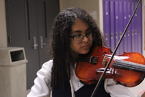 With cherished memories of laughing with friends during orchestra rehearsals back at home, sophomore Natalia Diaz brings her skills and her big heart to the BHS music program.